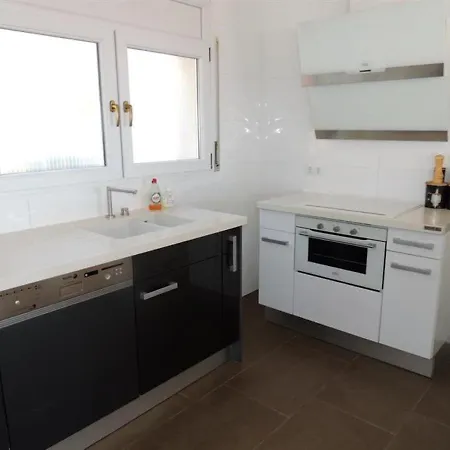 Villa Casa Blanca-fantastic With Salt Water Infinity Pool And Huge Deck Area