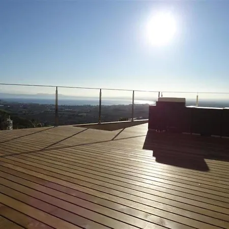 Villa Casa Blanca-fantastic With Salt Water Infinity Pool And Huge Deck Area